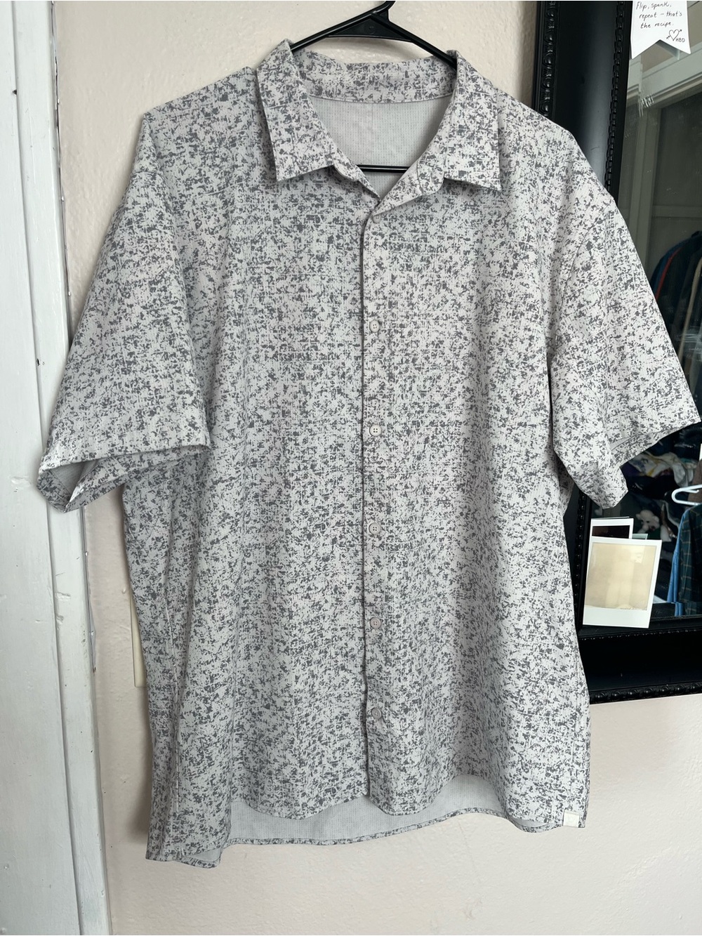 lululemon athletica Short-Sleeve Button-Down in White and Gray Print
